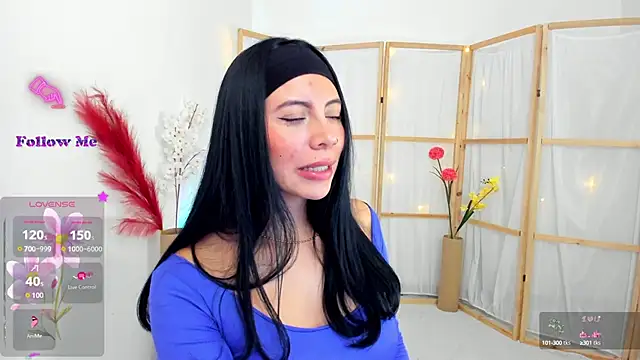 Snapshot of Silvanna-Moree chatting on September 2025 07:58:02 PM Silvanna-Moree online show from September 2025 07:58:02 PM