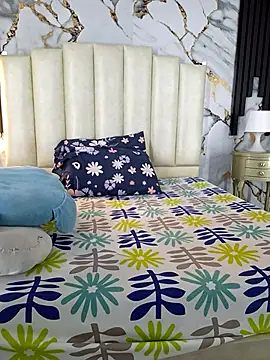 mollieblue69 online show from April 2026 01:03:01 PM