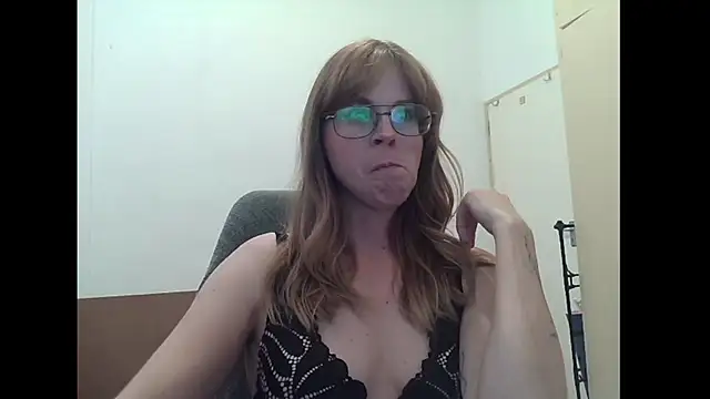 Snapshot of SavannaGirly chatting on July 2026 11:47:01 AM SavannaGirly online show from July 2026 11:47:01 AM