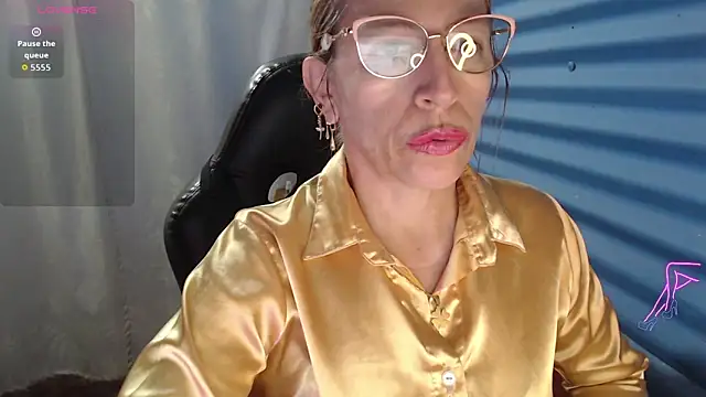 Snapshot of Chayla_Ruiz chatting on May 2026 12:46:01 PM Chayla Ruiz online show from May 2026 12:46:01 PM