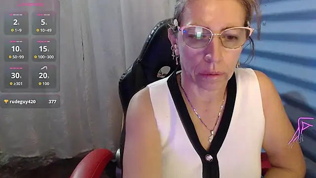 Snapshot of Chayla_Ruiz chatting on May 2026 02:09:02 AM Chayla Ruiz online show from May 2026 02:09:02 AM