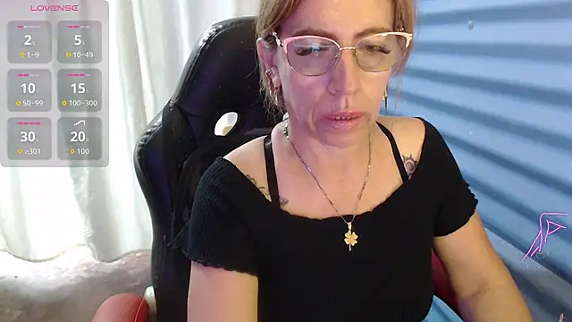 Snapshot of Chayla_Ruiz chatting on May 2026 05:09:01 PM Chayla Ruiz online show from May 2026 05:09:01 PM