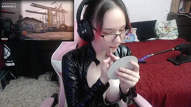 Maya Viola online show from February 2025 03:41:02 PM