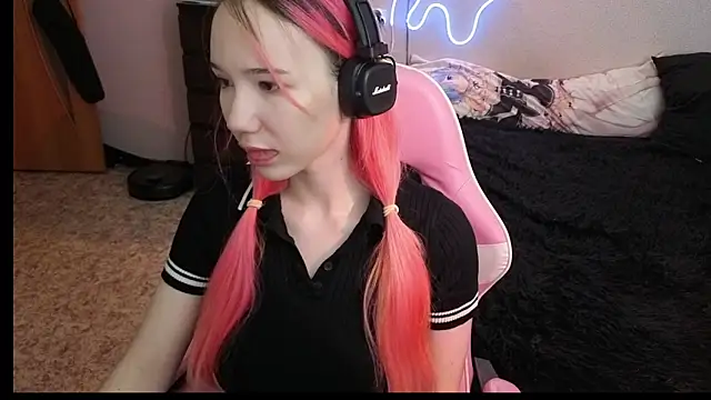 Maya Viola online show from February 2026 05:55:02 AM