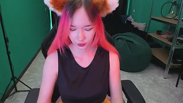 Maya Viola online show from March 2026 05:52:02 AM