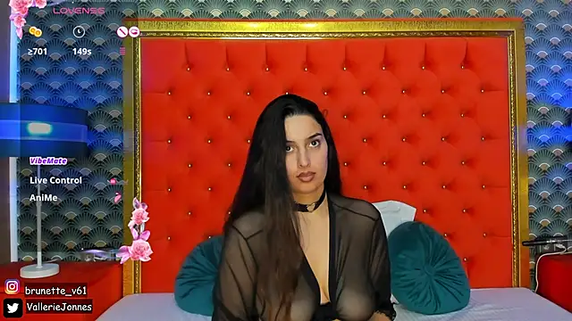 Snapshot of VallerieJones chatting on March 2025 02:28:02 AM VallerieJones online show from March 2025 02:28:02 AM