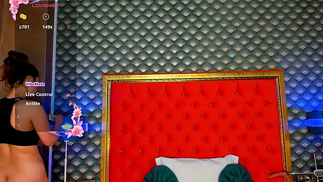 Snapshot of VallerieJones chatting on March 2025 03:48:01 AM VallerieJones online show from March 2025 03:48:01 AM