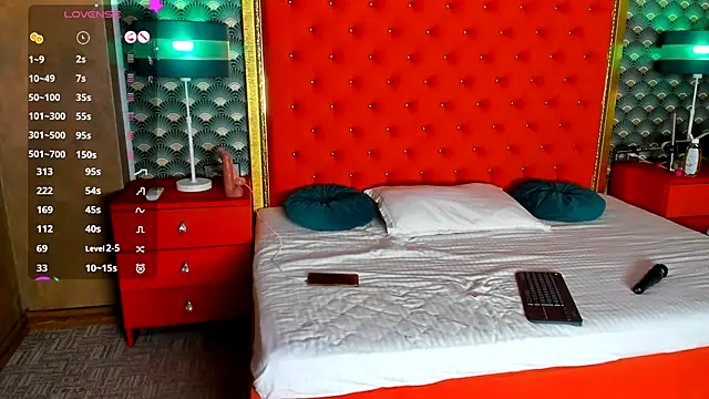 Snapshot of VallerieJones chatting on November 2025 08:19:01 PM VallerieJones online show from November 2025 08:19:01 PM