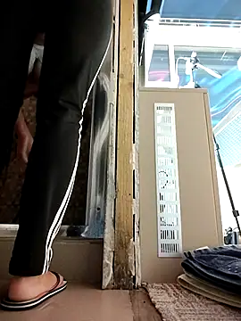 Snapshot of VallerieJones chatting on November 2025 06:45:02 PM VallerieJones online show from November 2025 06:45:02 PM