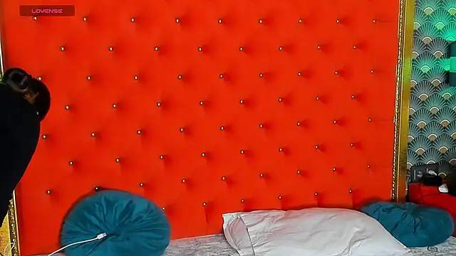 VallerieJones online show from April 2026 10:46:01 AM