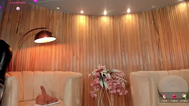 Snapshot of MaryLewis_ chatting on March 2025 05:49:02 PM MaryLewis online show from March 2025 05:49:02 PM