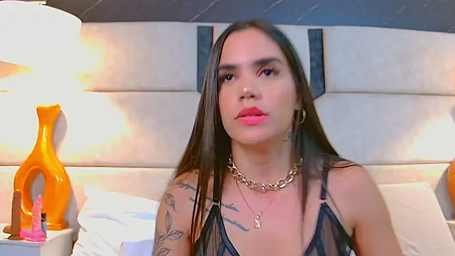 Snapshot of April_Cutee chatting on February 2025 11:37:02 PM April Cutee online show from February 2025 11:37:02 PM