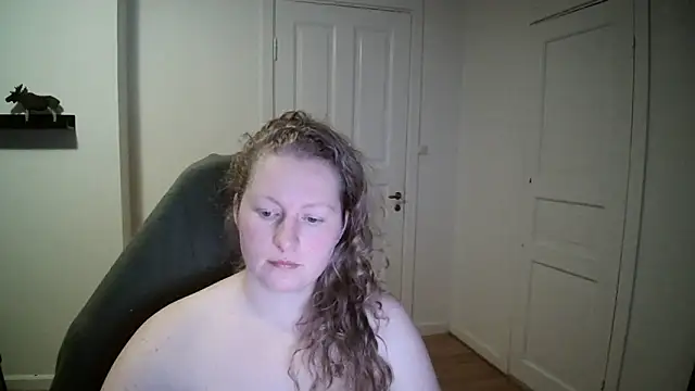 Snapshot of Girlnina-1995 chatting on December 2024 10:56:01 PM Girlnina-1995 online show from December 2024 10:56:01 PM