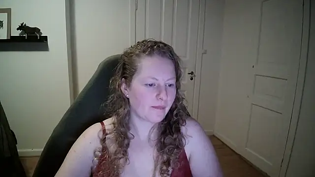 Snapshot of Girlnina-1995 chatting on December 2024 02:17:01 PM Girlnina-1995 online show from December 2024 02:17:01 PM