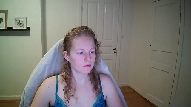 Girlnina-1995 online show from November 2025 08:57:02 AM