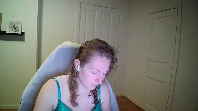 Girlnina-1995 online show from December 2025 10:02:01 AM