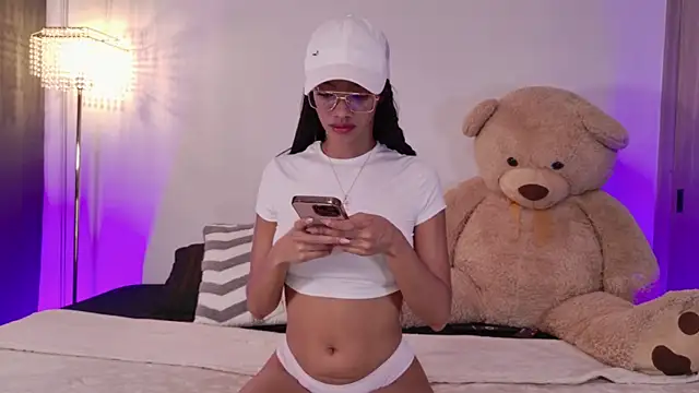 liagirl cute online show from April 2026 12:02:02 AM