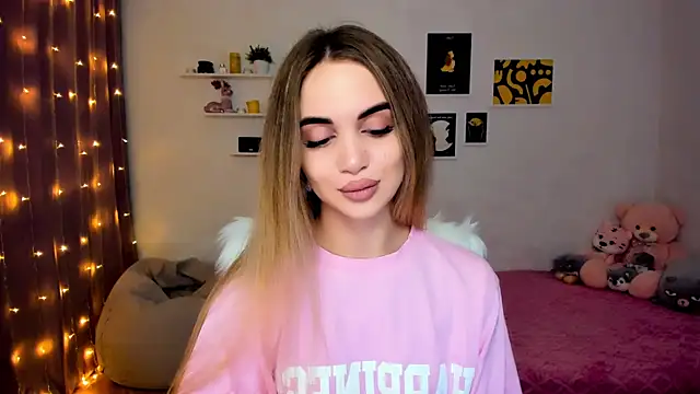 aPieceOfJoy online show from December 2024 08:38:01 PM