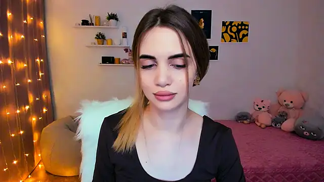 aPieceOfJoy online show from February 2025 08:08:02 PM