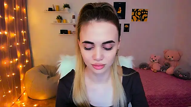 aPieceOfJoy online show from February 2025 11:11:01 PM