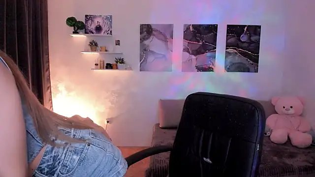 aPieceOfJoy online show from September 2025 11:39:02 PM