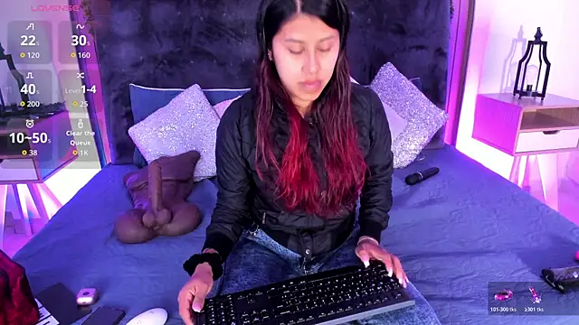 Karlagonzales  online show from November 2025 09:43:01 AM