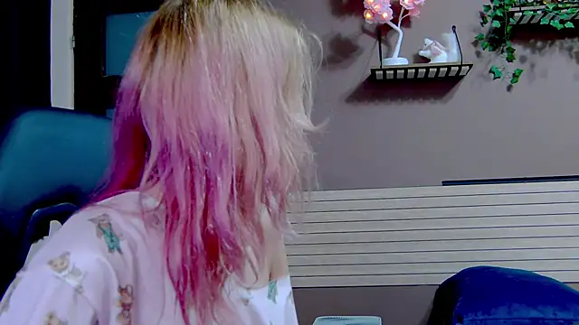 karo123421 online show from December 2025 07:44:01 PM