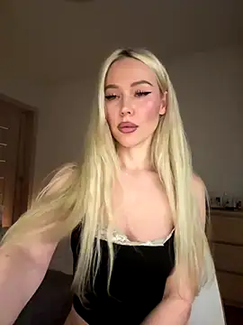 xDinnax online show from December 2025 04:45:02 PM