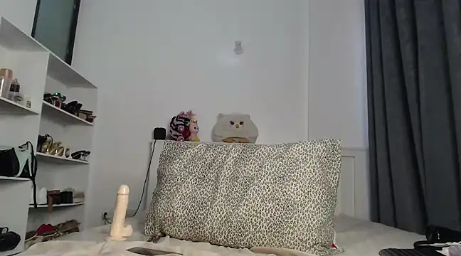 Snapshot of peeky_pinky chatting on December 2024 08:44:02 AM peeky pinky online show from December 2024 08:44:02 AM