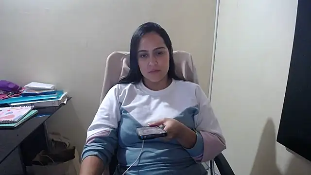 kendall 52 online show from December 2024 01:07:02 PM