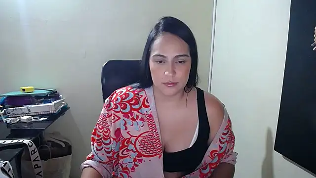 kendall 52 online show from February 2025 01:11:01 PM