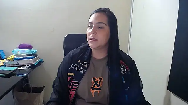 kendall 52 online show from February 2025 01:27:01 PM