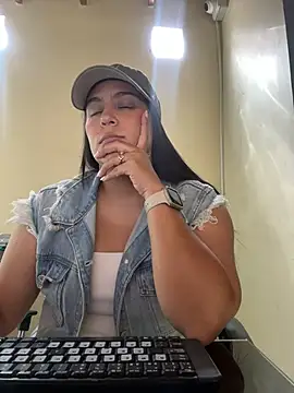 kendall 52 online show from March 2026 03:31:01 PM