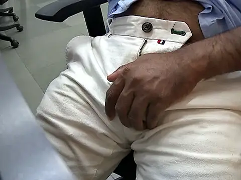 hotdikforu online show from April 2026 12:28:01 PM