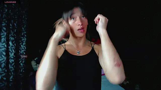 Summer XO online show from January 2025 01:51:02 AM