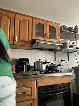 Snapshot of andreaisis2 chatting on February 2026 06:05:01 PM andreaisis2 online show from February 2026 06:05:01 PM