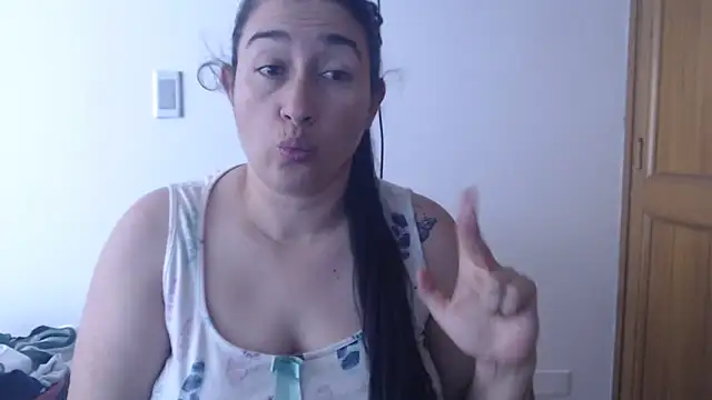 Snapshot of andreaisis2 chatting on March 2026 07:13:02 PM andreaisis2 online show from March 2026 07:13:02 PM