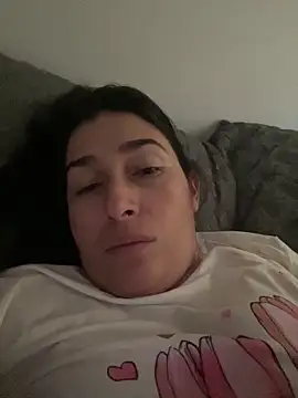 Snapshot of andreaisis2 chatting on April 2026 04:15:01 PM andreaisis2 online show from April 2026 04:15:01 PM