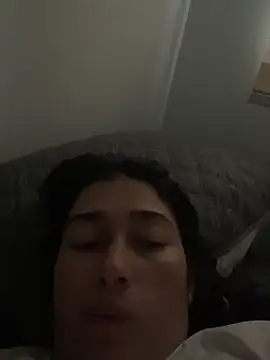 Snapshot of andreaisis2 chatting on April 2026 07:00:01 PM andreaisis2 online show from April 2026 07:00:01 PM