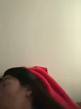 Snapshot of andreaisis2 chatting on April 2026 05:07:02 PM andreaisis2 online show from April 2026 05:07:02 PM