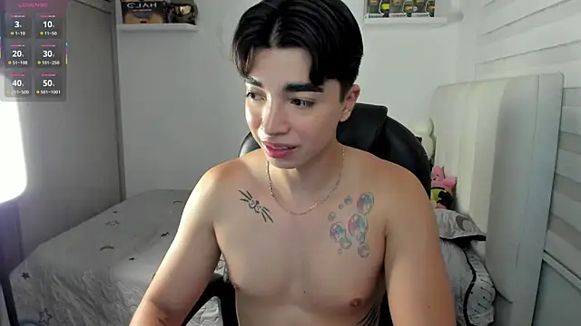 santy7v7 online show from December 2025 01:29:01 PM