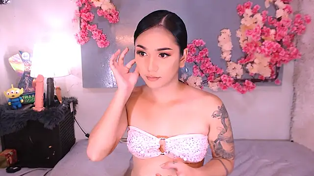 Snapshot of Oriental_Tiara chatting on October 2025 06:11:02 AM Oriental Tiara online show from October 2025 06:11:02 AM