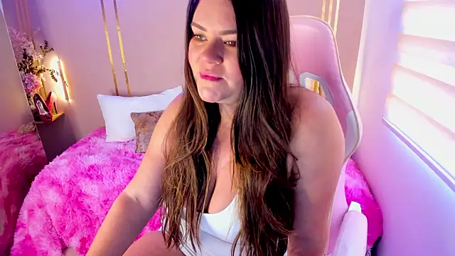 lena paulxo online show from June 2026 05:39:02 PM