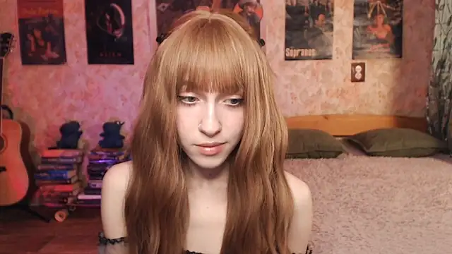 Friendly Ellie online show from November 2025 12:10:02 AM