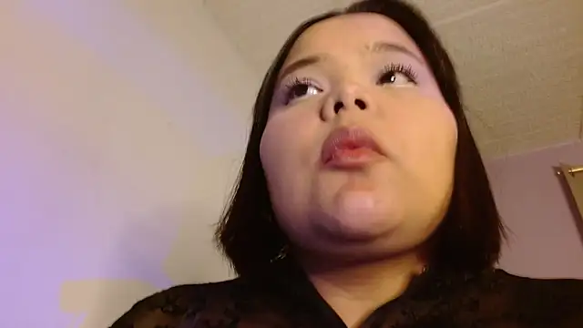 Snapshot of sexychubby___ chatting on May 2026 02:19:01 AM sexychubby online show from May 2026 02:19:01 AM