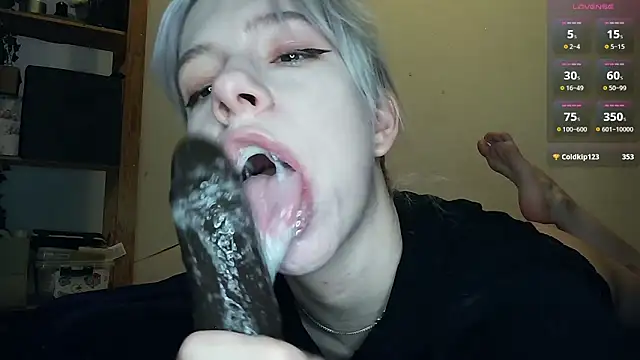Snapshot of cruellagoth666 chatting on May 2026 03:49:02 PM cruellagoth666 online show from May 2026 03:49:02 PM