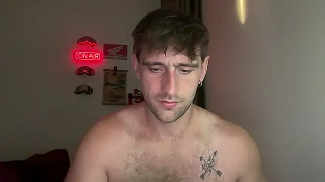 lukegunn online show from April 2026 11:33:02 PM