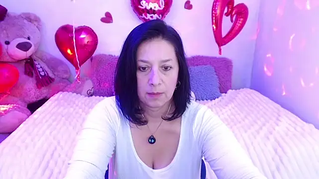 camilalatti online show from February 2026 12:48:01 AM