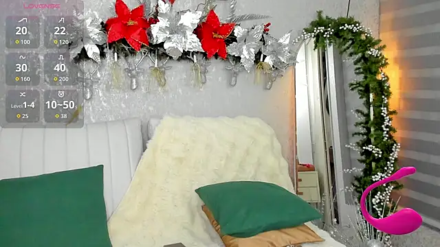 Snapshot of EmmaFerrary chatting on November 2025 11:48:02 PM EmmaFerrary online show from November 2025 11:48:02 PM