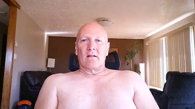 Snapshot of BasicAnt chatting on May 2026 03:18:01 PM BasicAnt online show from May 2026 03:18:01 PM